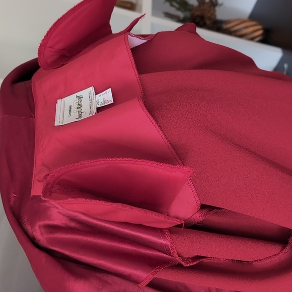 Joseph Ribkoff Red Cropped Blazer Tailored Suit Jacket, Size 12. - Picture 9 of 9